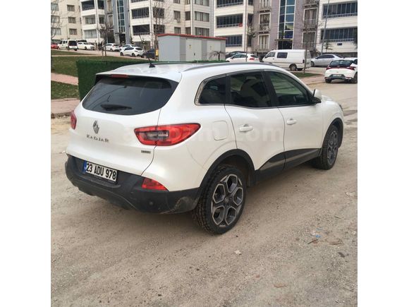 Renault Kadjar 4x4 1.6 dCi Icon paket cam tavanlı 2016  model