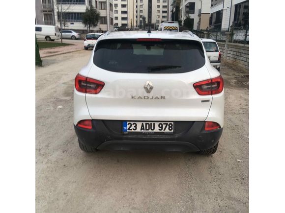 Renault Kadjar 4x4 1.6 dCi Icon paket cam tavanlı 2016  model