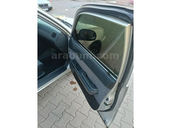Sahibinden Toyota Corolla 1.3 XE 1998 Model