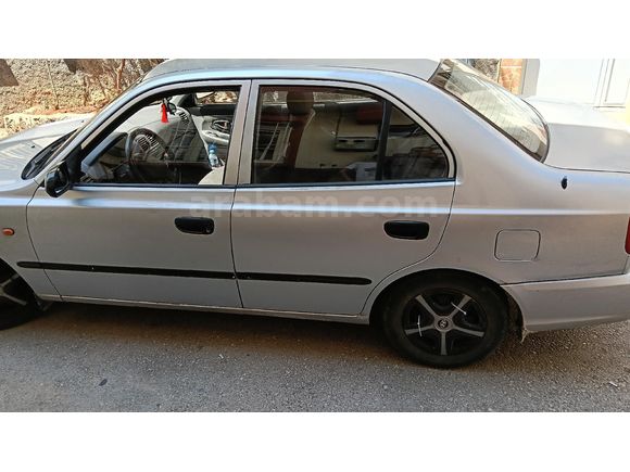 Sahibinden Hyundai Accent 1.3 LX 2000 Model