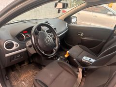 Sahibinden Renault Clio 1.2 Grandtour Night & Day 2012 Model
