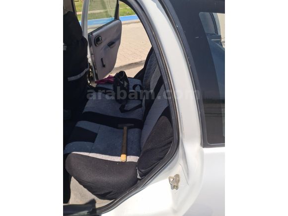 Sahibinden Opel Cor Model  300.000 km Beyaz