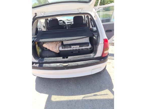 Sahibinden Opel Cor Model  300.000 km Beyaz