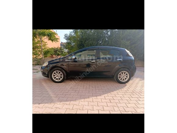Sahibinden tek parça boyalı Fiat Punto EVO 1.4 Multiair Dynamic 2010 Model 