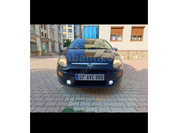 Sahibinden tek parça boyalı Fiat Punto EVO 1.4 Multiair Dynamic 2010 Model 