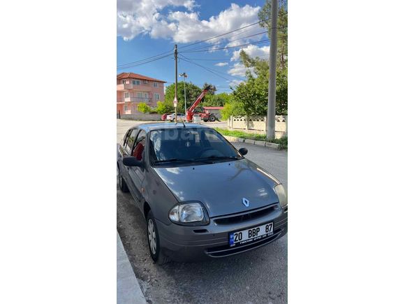 Sahibinden Renault Clio 1.4 RNA 2000 Model 