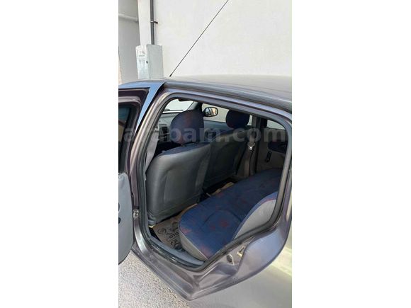 Sahibinden Renault Clio 1.4 RNA 2000 Model 