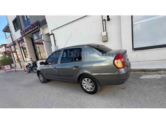 Sahibinden Renault Clio 1.4 RNA 2000 Model 