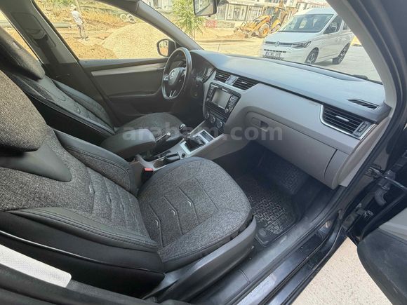 Sahibinden Skoda Octavia 1.6 Ambiente Optimal 2015 Model 