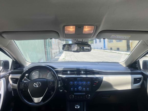 Yetkili Servis Bakımlı Orijinal Toyota Corolla 1.4 D-4D Premium 2015 Model  