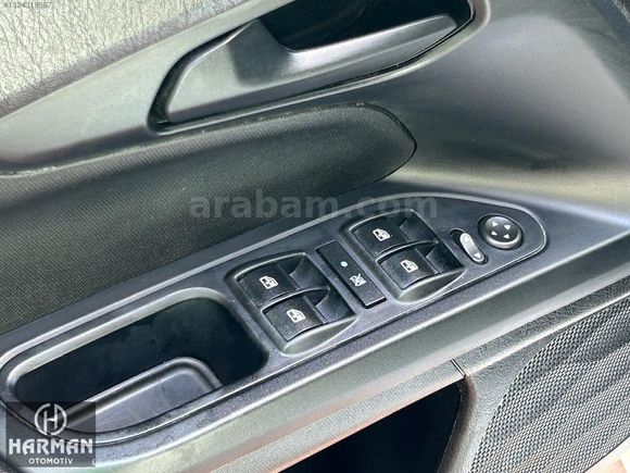 HARMAN'DAN_GENİŞ EKRAN+2022 EGEA EASY ÇELİK JANTLI_130.000 KM'DE