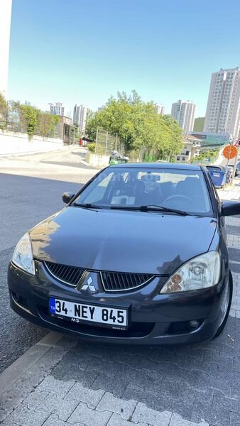 Sahibinden Mitsubishi Lancer 1.6 Comfort 2004 Model İstanbul 358.000 km Füme