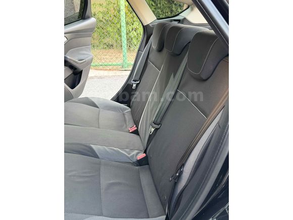 Sahibinden Ford Focus 1.6 TDCi Trend 2011 Model 