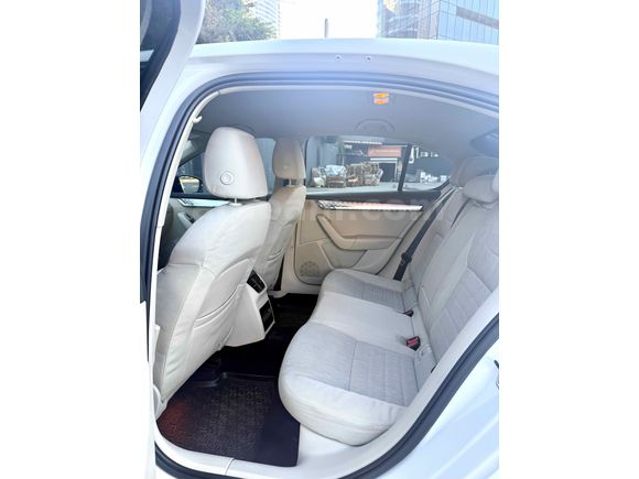 SKODA OCTAVİA 1.6 TDI ELAGANCE CR 2015 MODEL   