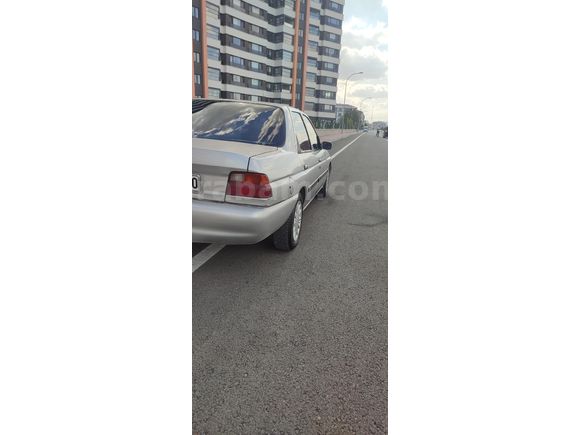 Sahibinden Ford Escort değişensiz 1.6 CLX 16 VALT2000 Model
