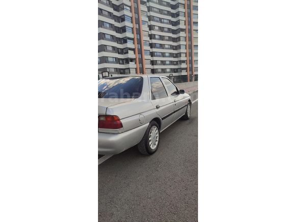 Sahibinden Ford Escort değişensiz 1.6 CLX 16 VALT2000 Model