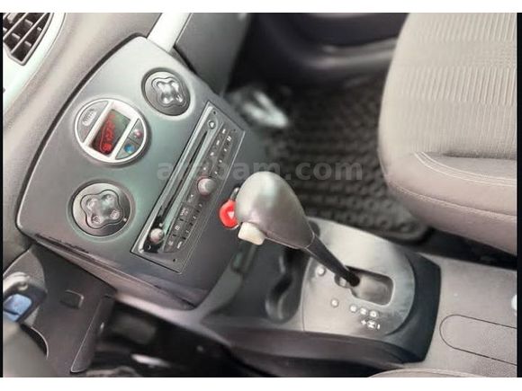 Sahibinden Renault Clio 1.6 Dynamique 2009 Model