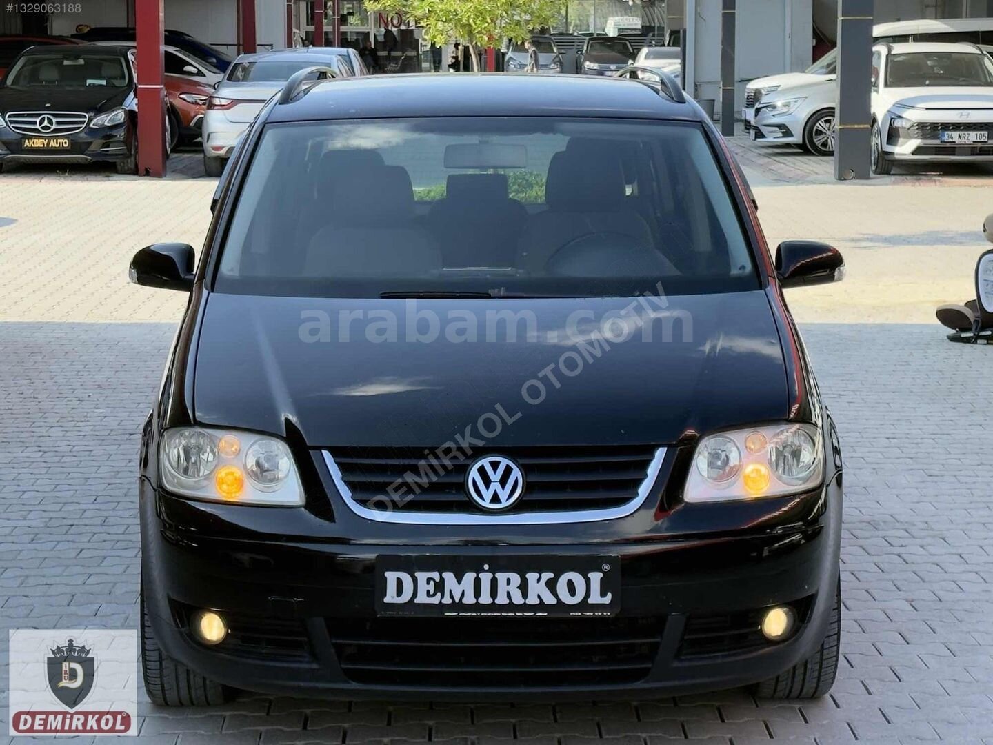 Galeriden Volkswagen Touran 1.6 FSi Comfortline 2004 Model Adana 270.000 km Siyah 2