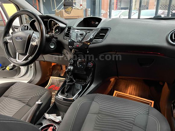 Sahibinden Ford Fiesta 1.4 Titanium 2014 Model 