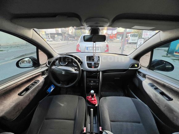 Sahibinden Peugeot 207 1.6 HDi Dynamic 2008 Model 