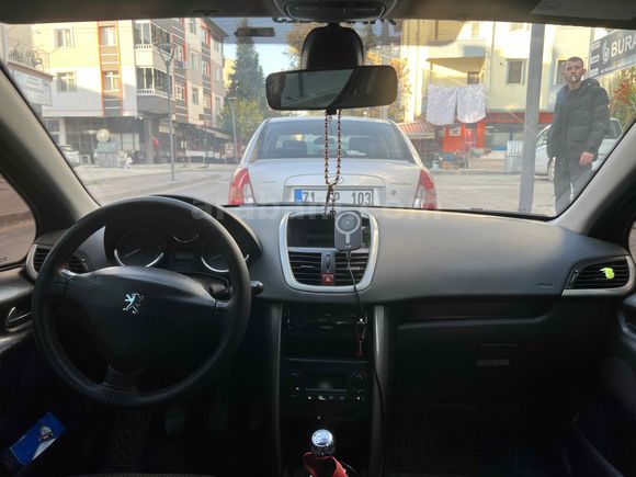 Sahibinden Peugeot 207 1.6 HDi Dynamic 2008 Model 