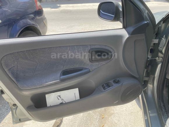  Megane 1.6  16 walf  89binde  2000 Model 