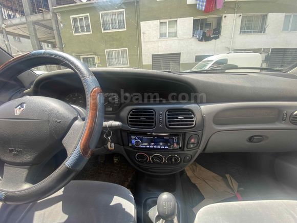  Megane 1.6  16 walf  89binde  2000 Model 