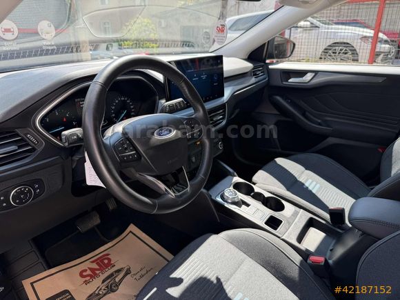 BOYASIZ*HATASIZ*FORD FOCUS ACTİVE STİL 22.000KM %20 İLKSAHİBİ