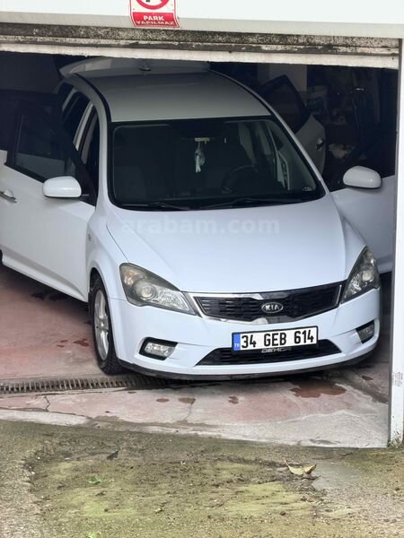Sahibinden Kia Ceed 1.6 CRDi Motion 2011 Model İstanbul 213.000 km Beyaz