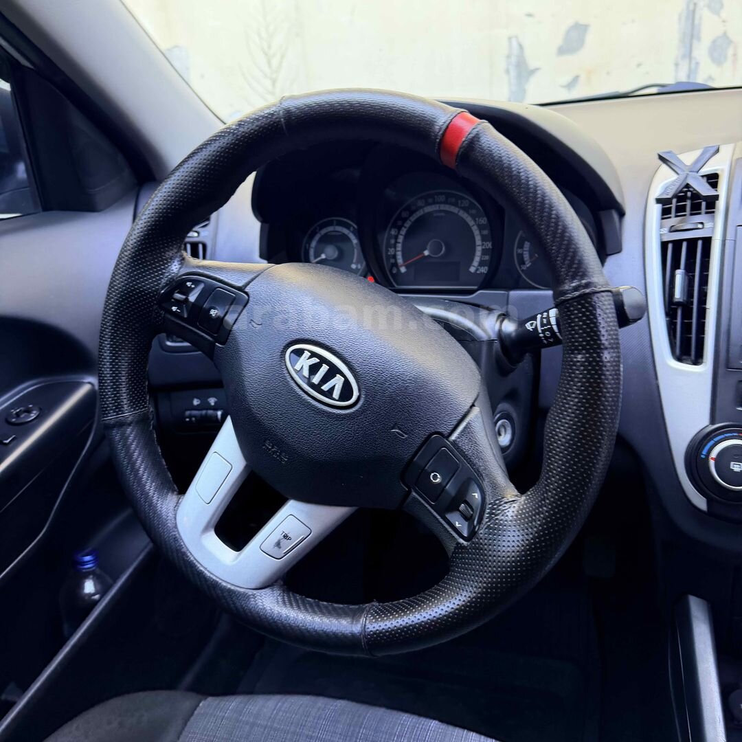 Sahibinden Kia Ceed 1.6 CRDi Motion 2011 Model İstanbul 213.000 km Beyaz 5