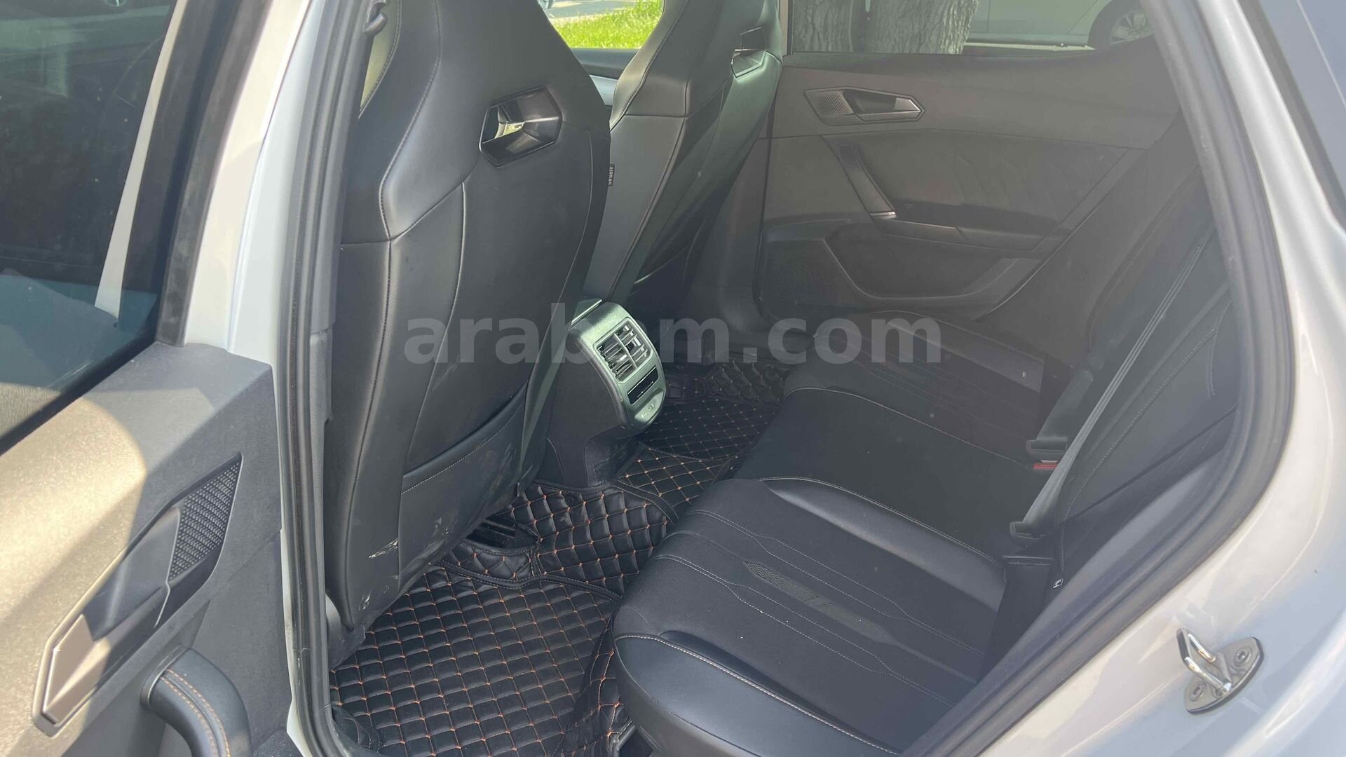 Sahibinden Cupra Leon 1.5 eTSI Standart 2023 Model Diyarbakır 47.000 km Beyaz 7