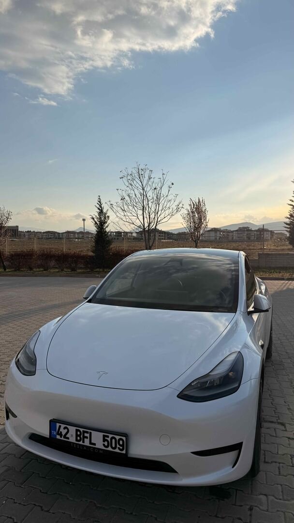 Sahibinden Tesla Model Y Standart (Juniper) 2024 Model Konya 46.000 km Beyaz 7