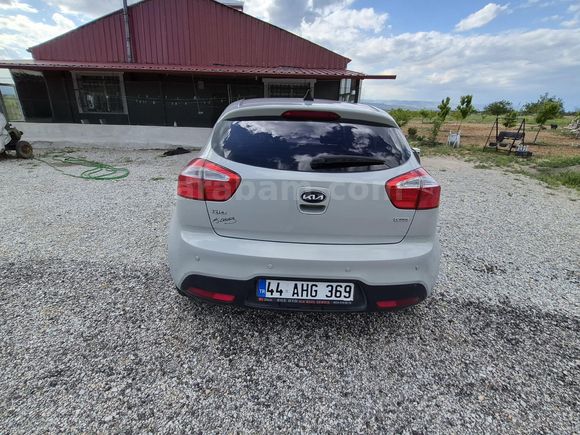 Sahibinden Kia Rio 1.4 CRDi Fancy 2012 Model