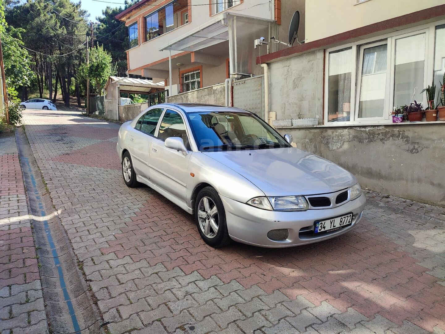 Sahibinden Mitsubishi Carisma 1.6 GLX 1999 Model İstanbul 433.000 km Gri (Gümüş) 1