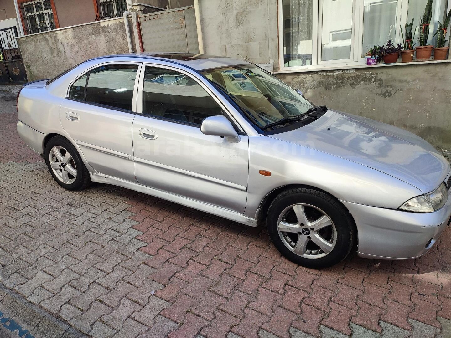 Sahibinden Mitsubishi Carisma 1.6 GLX 1999 Model İstanbul 433.000 km Gri (Gümüş) 3