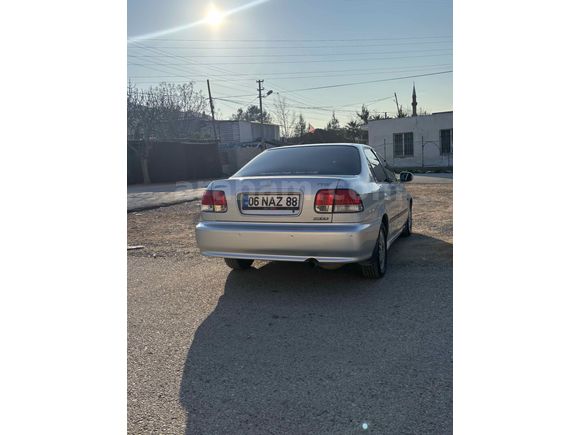 Sahibinden Honda Civic 1.6 i ES 2000 Model 