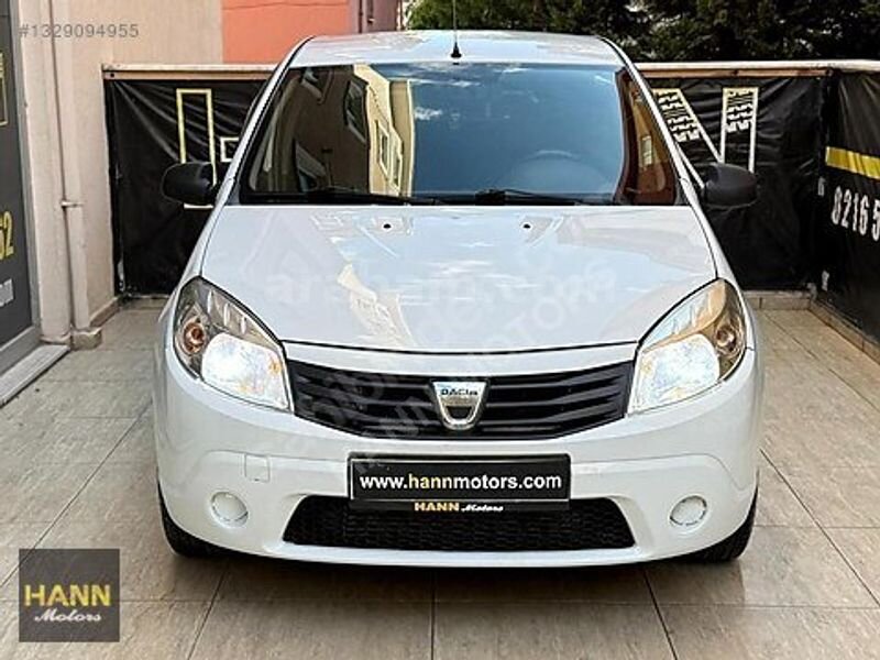 Galeriden Dacia Sandero 1.5 dCi Ambiance 2011 Model İstanbul 268.000 km Beyaz