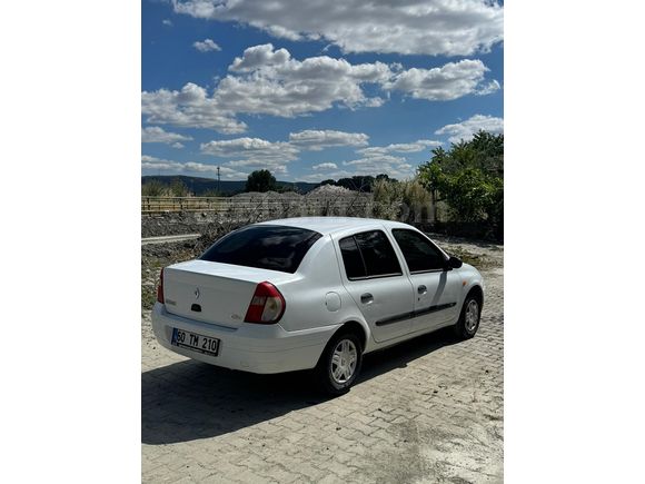 Sahibinden Renault Clio 1.4 RNA 2000 Model 310binde Değişensiz klimalı