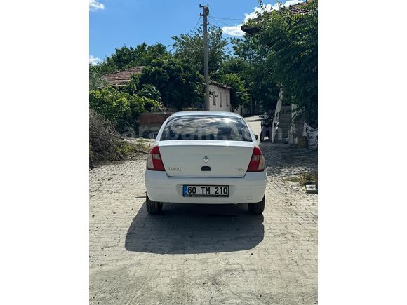 Sahibinden Renault Clio 1.4 RNA 2000 Model 310binde Değişensiz klimalı