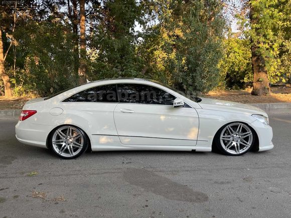MERCEDES-BENZ E 250CGI HARMAN KARDON DEĞİŞENSİZ 220BİN KM'dee..!