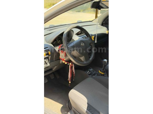Sahibinden Opel Corsa 1.0 Essentia 2005 Model 