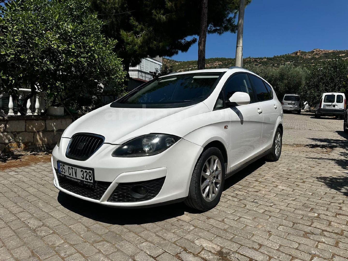 Sahibinden Seat Altea 1.6 TDI Style XL 2012 Model İzmir 375.000 km Beyaz 3
