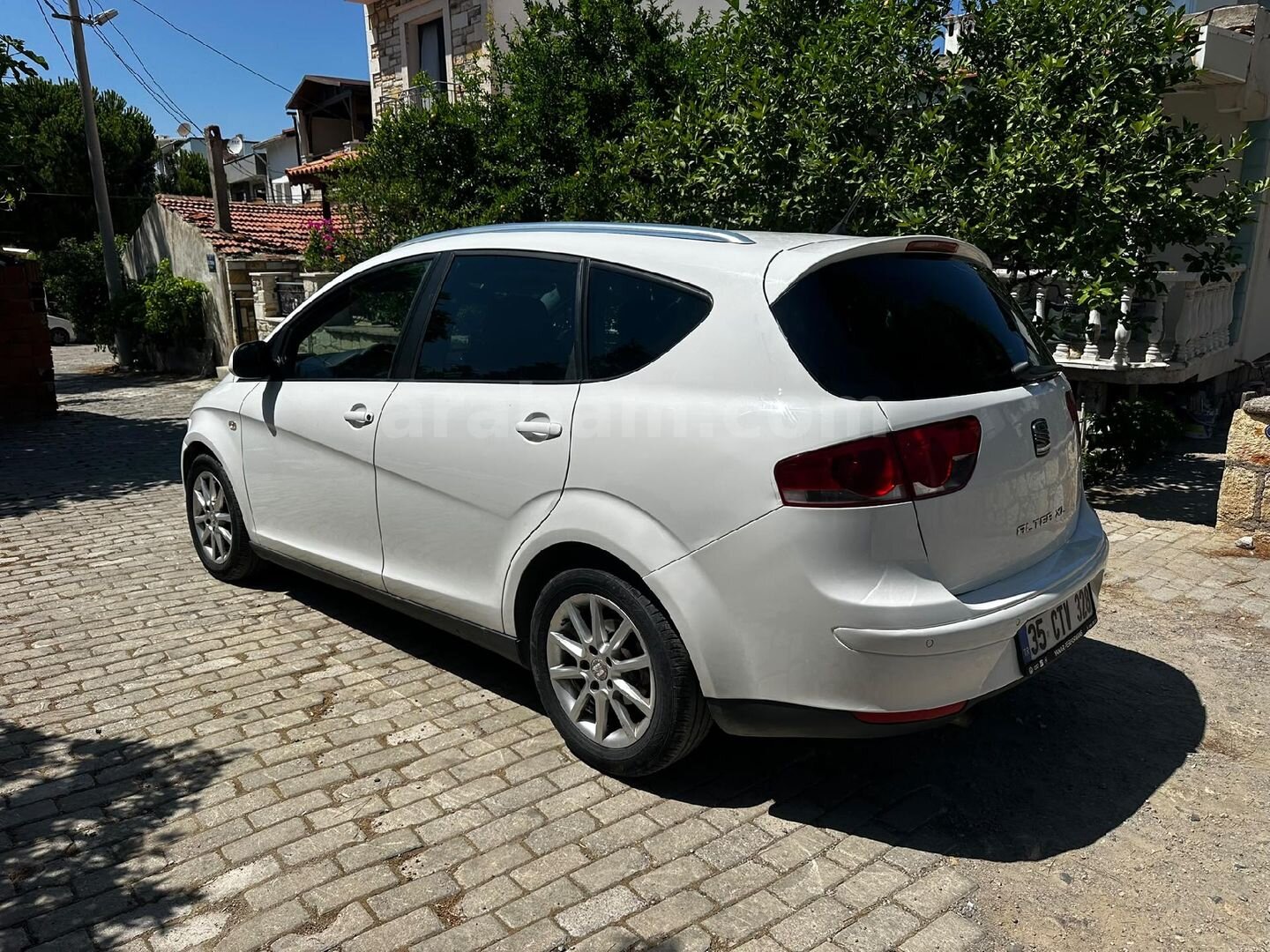 Sahibinden Seat Altea 1.6 TDI Style XL 2012 Model İzmir 375.000 km Beyaz 5