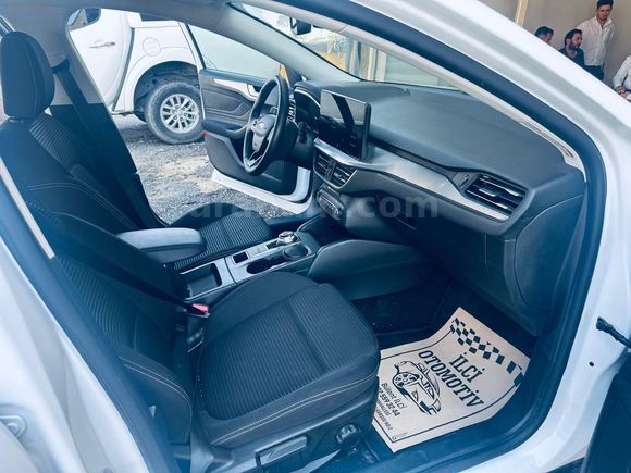 İLCİ OTOMOTİV'DEN 2023 MODEL FORD FOCUS KM 55 BİNDE OTOMATİK
