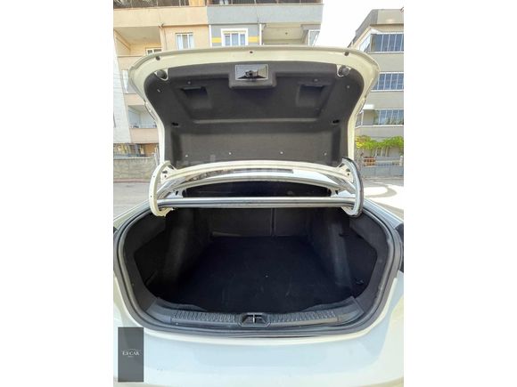 2020 FORD FOCUS 1.5 TDCİ EcoBlue 8 İLERİ OTOMATİK TİTANİUM FULL