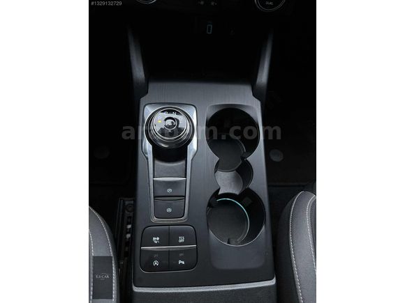 2020 FORD FOCUS 1.5 TDCİ EcoBlue 8 İLERİ OTOMATİK TİTANİUM FULL