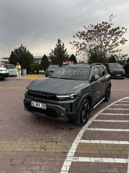 Tam hibrit (elektrik ve benzin motorlu) Renault Duster 1.6 E-Tech Techno Extra full Opsiyonlu 25.000 km