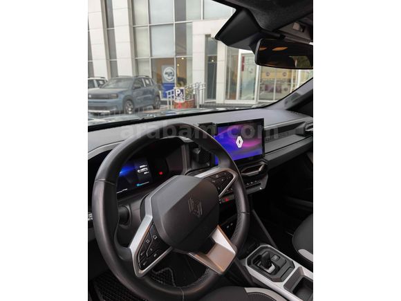 Sahibinden Renault Duster 1.6 E-Tech Techno 2024 Model  23.000 km Yeşil (metalik)