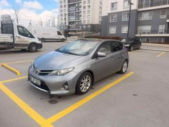 Sahibinden Toyota Auris 1.6 Advance Skypack 2013 Model  257000 km