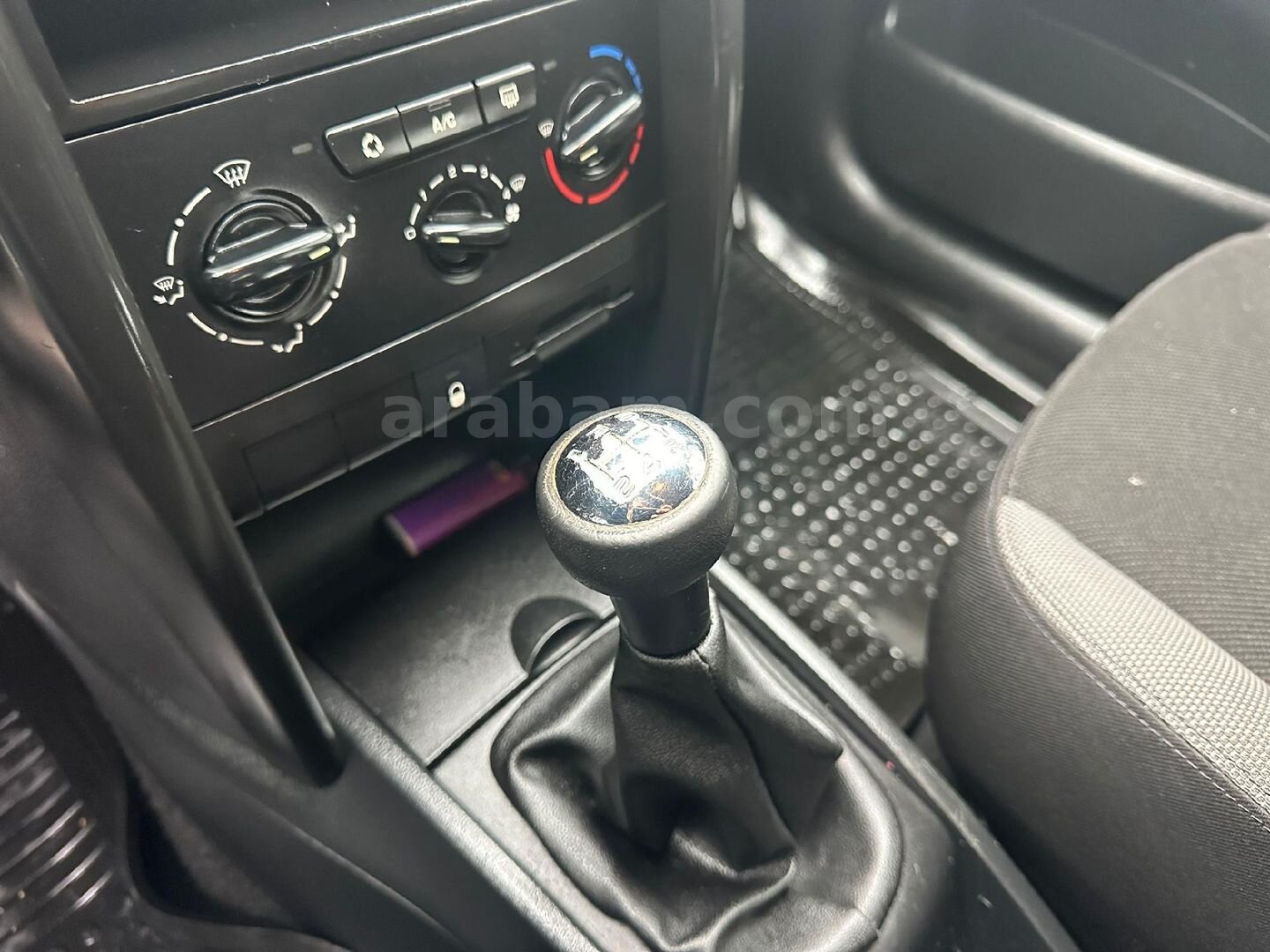 Sahibinden Peugeot 207 1.6 HDi Outdoor 2009 Model İstanbul 216.000 km Gri (Gümüş) 3